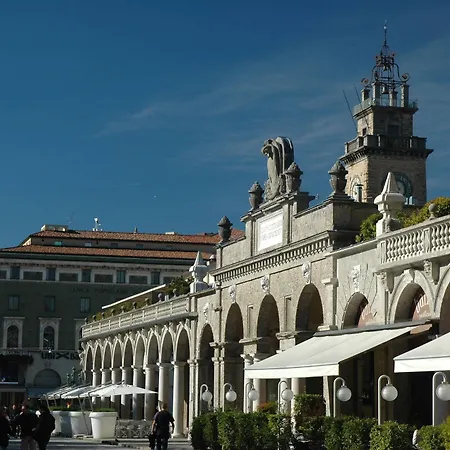 Casa *